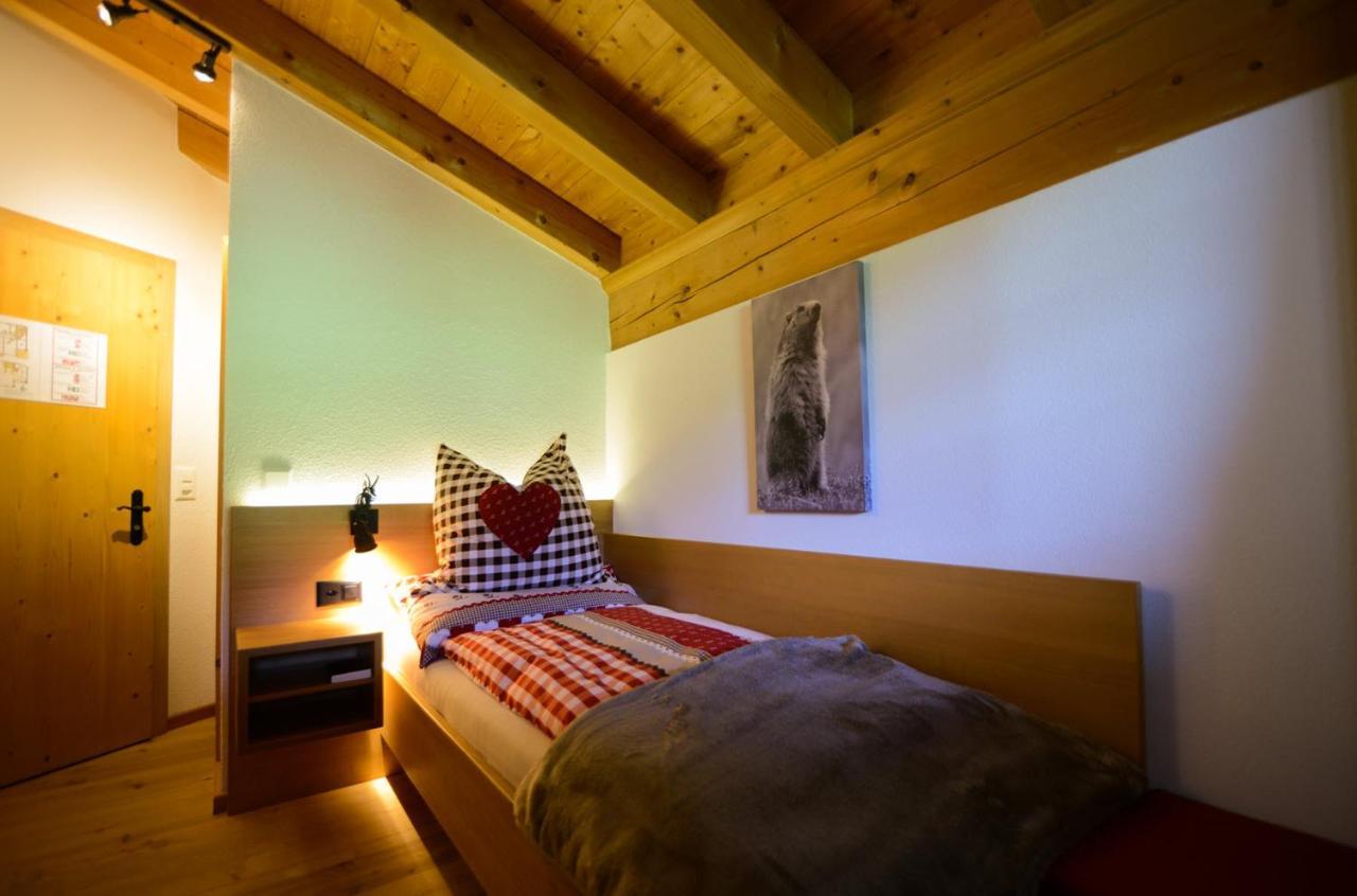Hotel Madrisajoch Saint Antonien Bagian luar foto