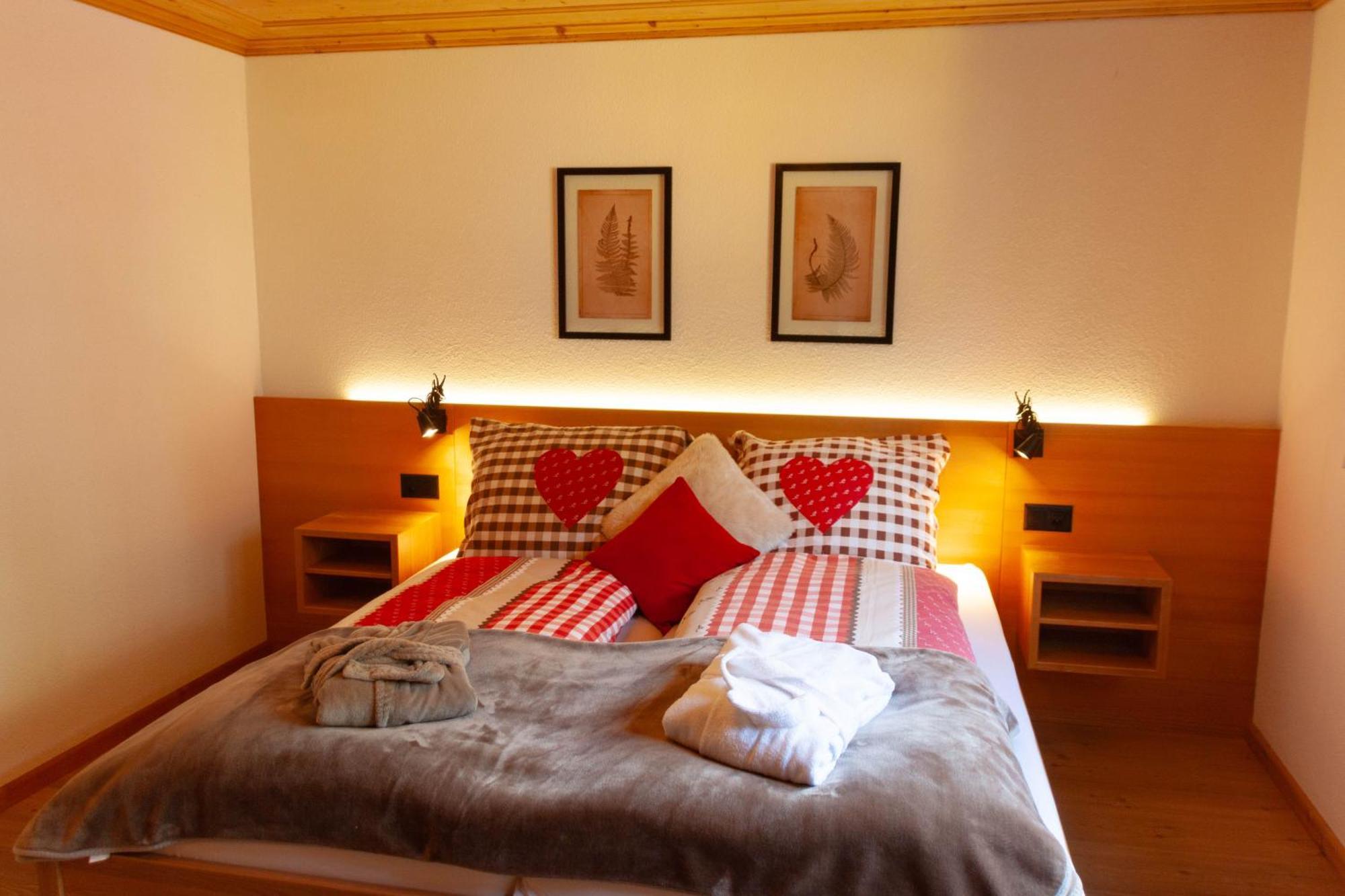 Hotel Madrisajoch Saint Antonien Bagian luar foto