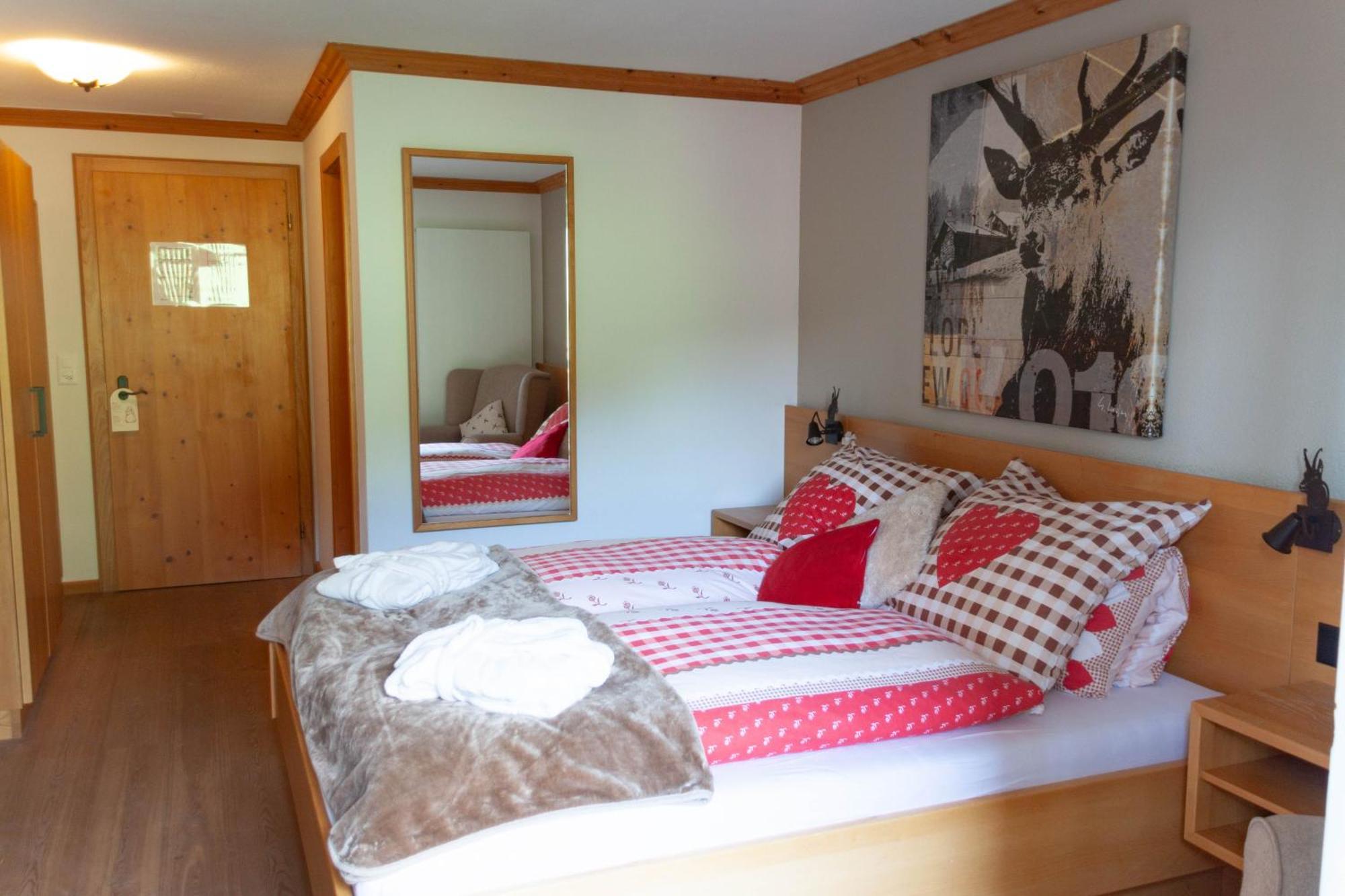Hotel Madrisajoch Saint Antonien Bagian luar foto