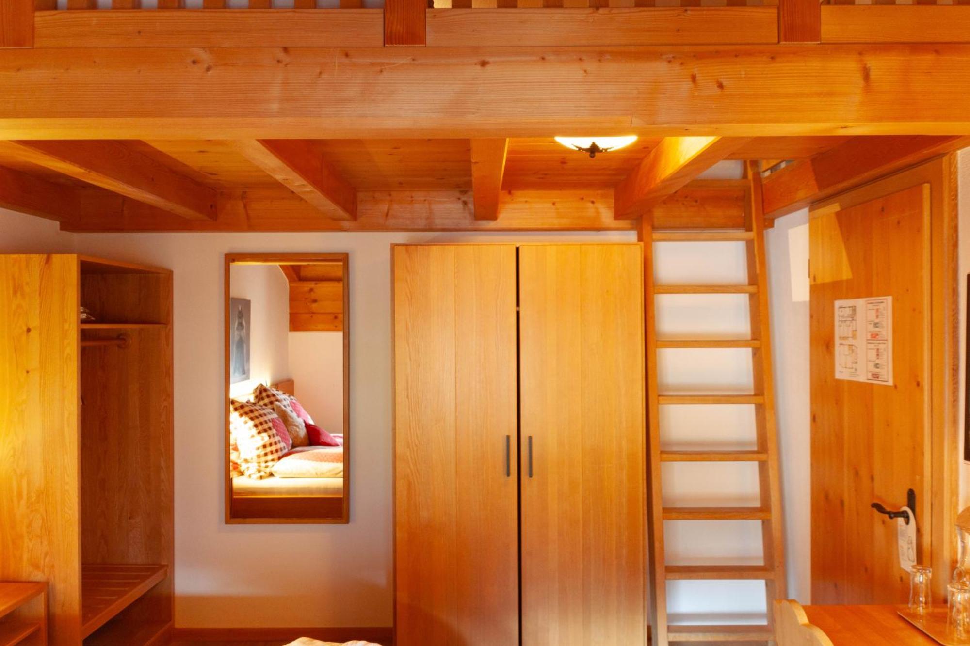 Hotel Madrisajoch Saint Antonien Bagian luar foto