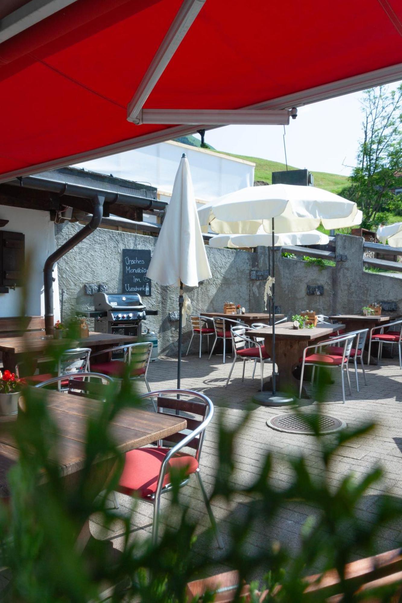 Hotel Madrisajoch Saint Antonien Bagian luar foto