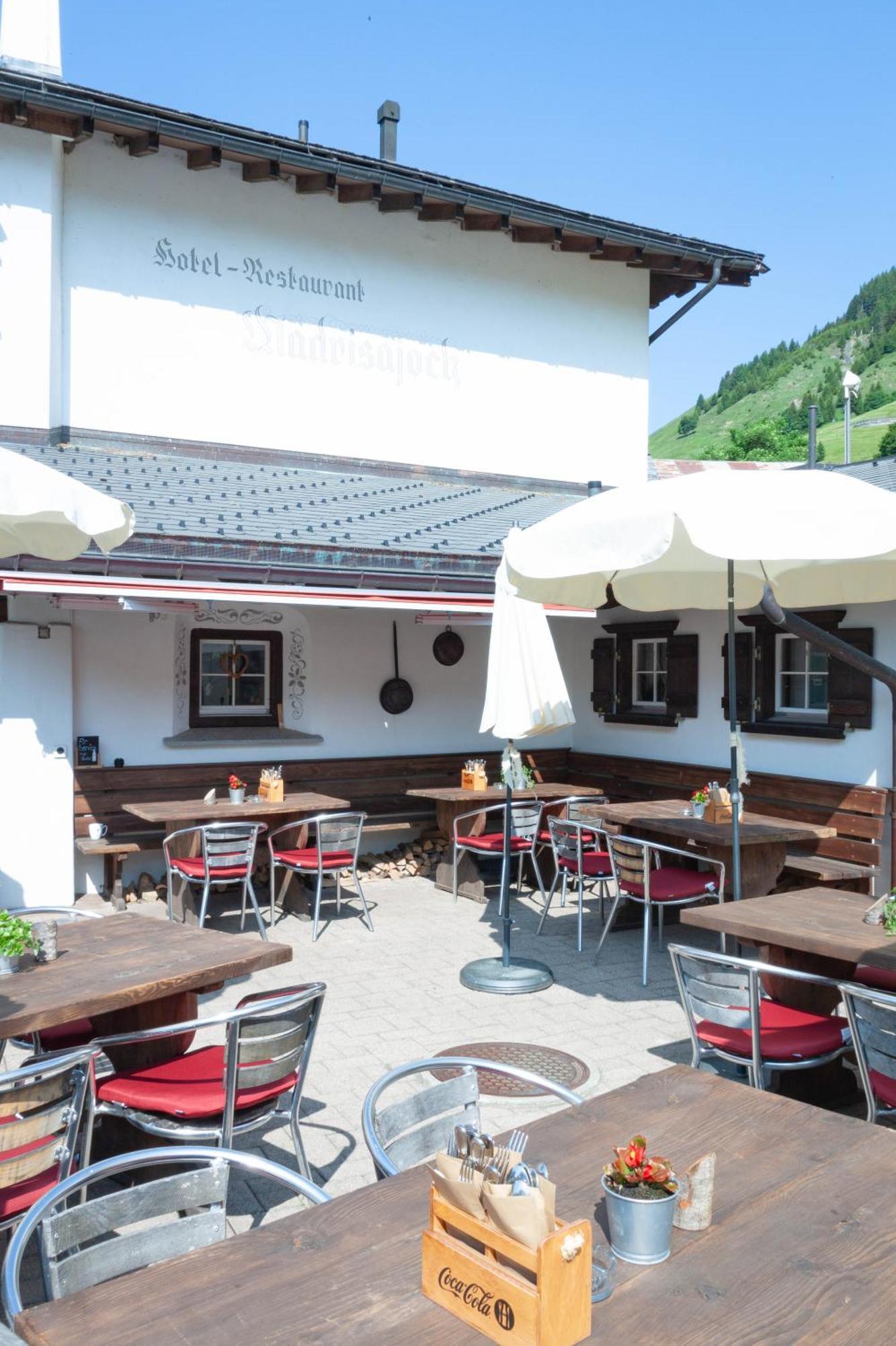 Hotel Madrisajoch Saint Antonien Bagian luar foto
