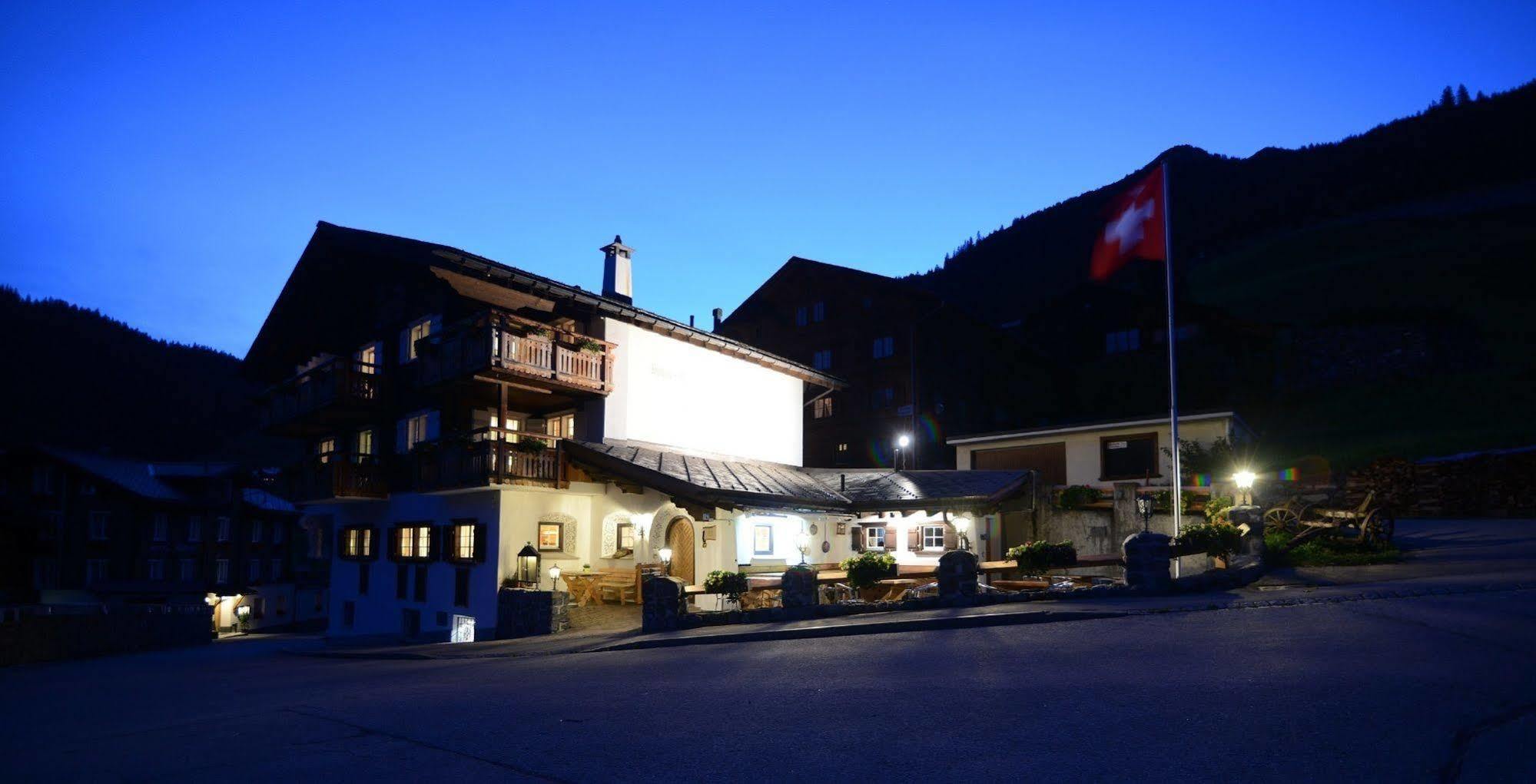 Hotel Madrisajoch Saint Antonien Bagian luar foto